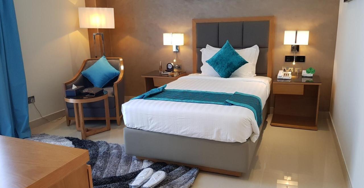 Meshal Hotel Манама Екстериор снимка