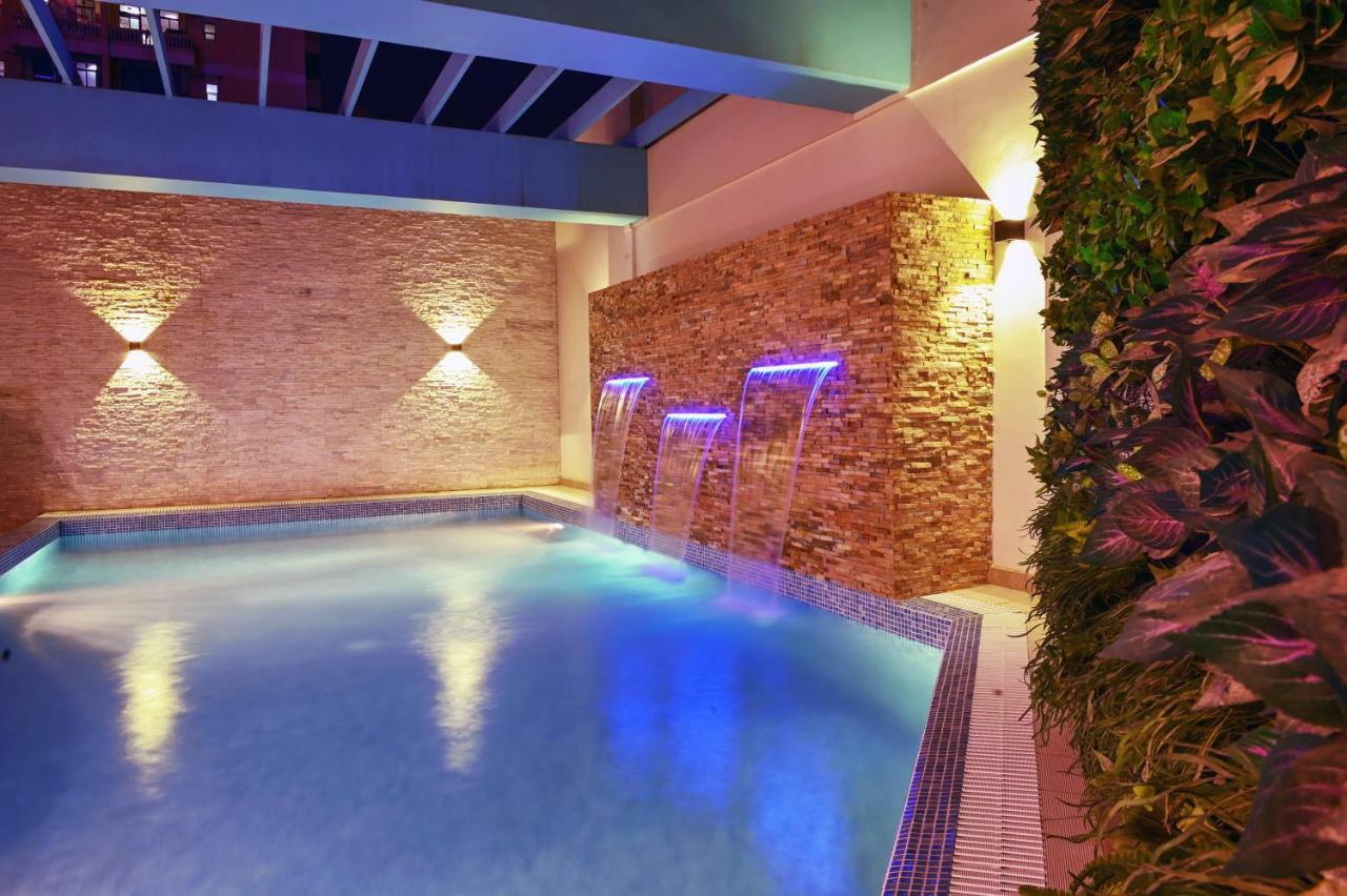 Meshal Hotel Манама Екстериор снимка
