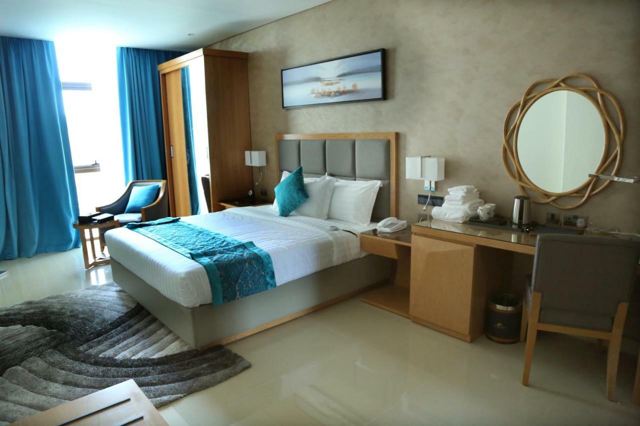 Meshal Hotel Манама Екстериор снимка